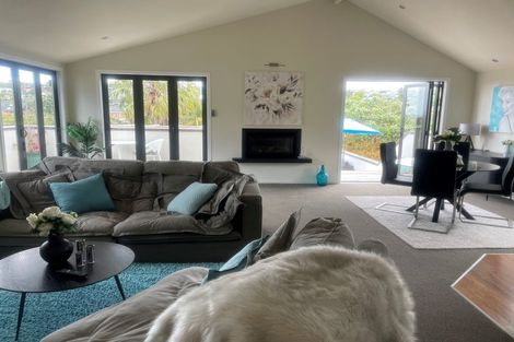 Photo of property in 1/46 Masterton Road, Rothesay Bay, Auckland, 0630