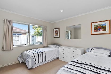 Photo of property in 130 Tuihana Drive, Papamoa Beach, Papamoa, 3118