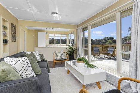 Photo of property in 1/50 Kaipatiki Road, Glenfield, Auckland, 0629