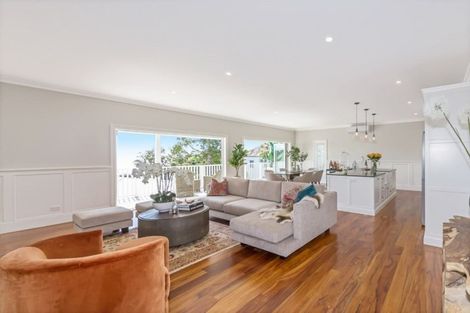 Photo of property in 2e Vipond Road, Stanmore Bay, Whangaparaoa, 0932