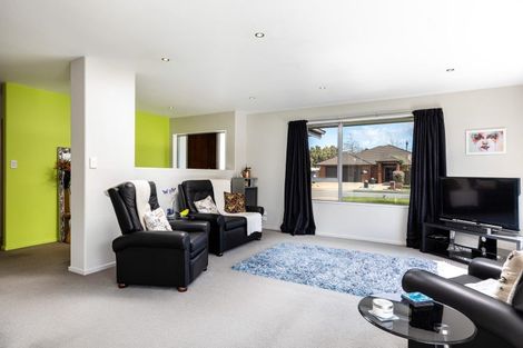 Photo of property in 2 Hitaua Place, Redwoodtown, Blenheim, 7201