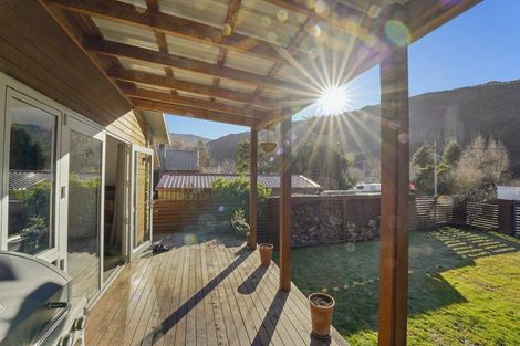 Photo of property in 34 Devon Street, Arrowtown, 9302