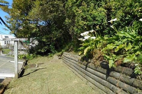 Photo of property in 82 Kelburn Parade, Kelburn, Wellington, 6012