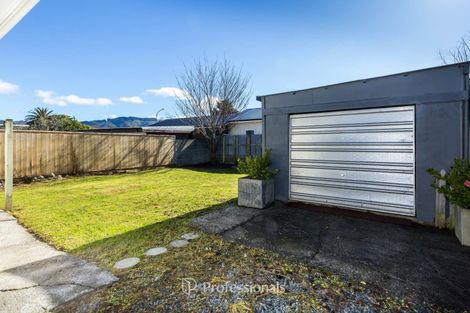 Photo of property in 19 Victoria Street, Ebdentown, Upper Hutt, 5018