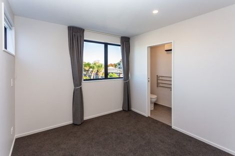 Photo of property in 2/42 Peverel Street, Riccarton, Christchurch, 8041