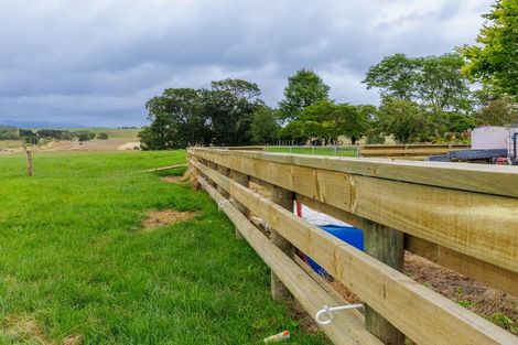 Photo of property in 302 Timaru Road, Waimate, 7978