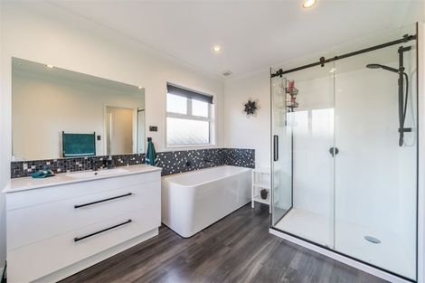 Photo of property in 6 Hudson Avenue, Ebdentown, Upper Hutt, 5018