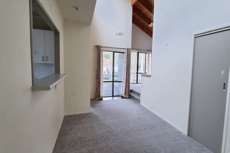 Photo of property in 2 Graham Collins Drive, Windsor Park, Auckland, 0632