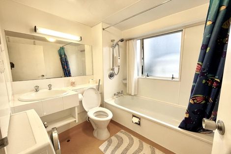 Photo of property in Capital Hill Apartments, 11/54 Hill Street, Thorndon, Wellington, 6011