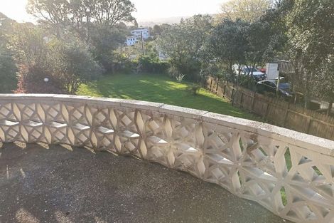 Photo of property in 15 Pohutukawa Avenue, Red Beach, 0932