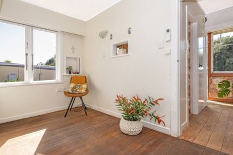 Photo of property in 12 Douglas Street, Okitu, Gisborne, 4010