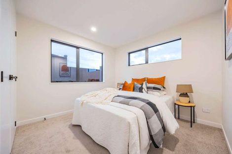 Photo of property in 32 Parkmore Drive, Rosehill, Papakura, 2113