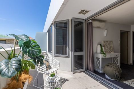 Photo of property in Anchorage Apartments, 114/36 Victoria Road, Mount Maunganui, 3116
