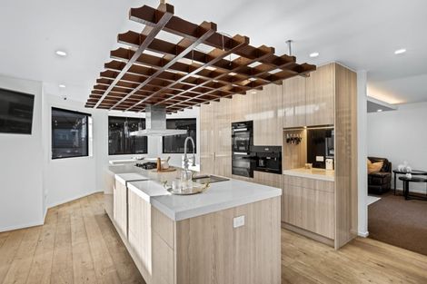 Photo of property in 14 Sir Lincoln Drive, Kumeu, 0810