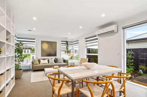 Photo of property in 5 Aporo Drive, Kumeu, 0810