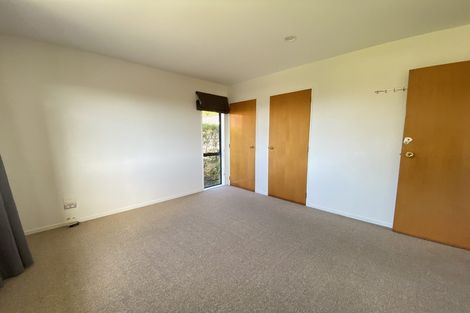 Photo of property in 1/76 Target Road, Totara Vale, Auckland, 0629
