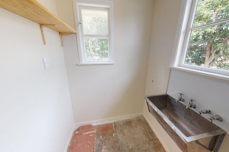 Photo of property in 643 Featherston Street, Roslyn, Palmerston North, 4414