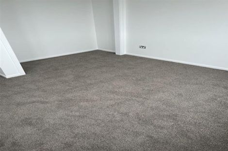 Photo of property in 25 Stitchbird Crescent, Papakura, 2110