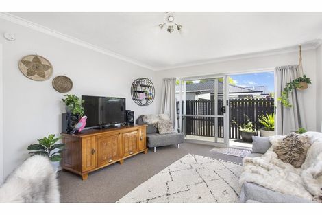 Photo of property in 1/4 Glenys Place, Broomfield, Christchurch, 8042