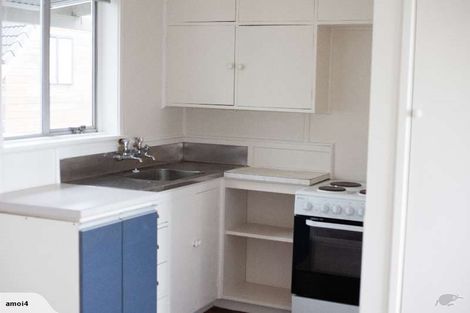 Photo of property in 5d Rosebank Road, Avondale, Auckland, 1026