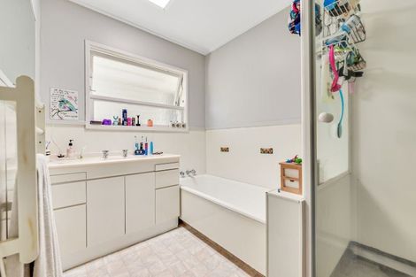 Photo of property in 9 Carlson Crescent, Silverdale, Hamilton, 3216