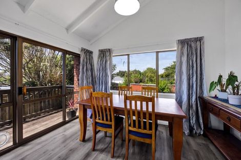 Photo of property in 76 Heta Road, Highlands Park, New Plymouth, 4312