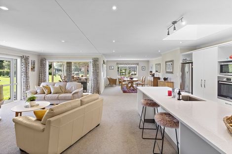 Photo of property in 8 Camellia Lane, Carterton, 5713