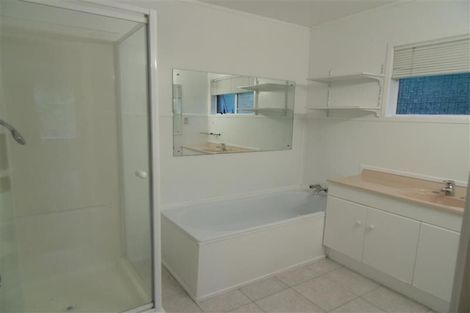 Photo of property in 55 Chatswood Grove, Chatswood, Auckland, 0626