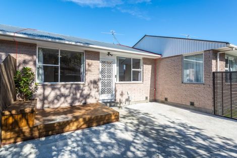 Photo of property in 2/25 Whitmore Street, Edgeware, Christchurch, 8013