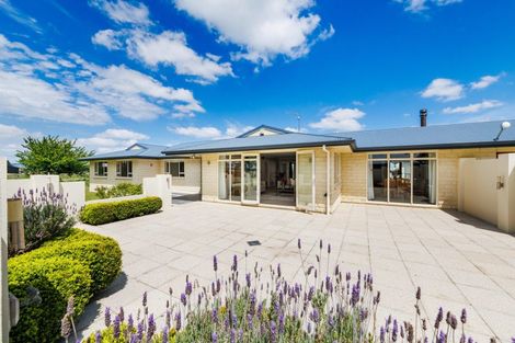 Photo of property in 5 Te Arakura Road, Newbury, Feilding, 4775
