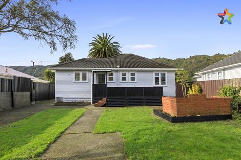 Photo of property in 51 Wise Street, Wainuiomata, Lower Hutt, 5014