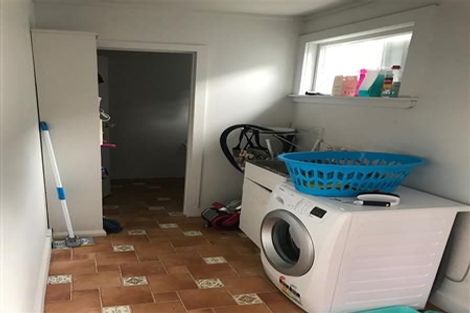 Photo of property in 3 Smale Terrace, Hospital Hill, Napier, 4110