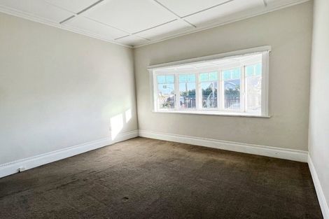 Photo of property in 82 Walmsley Road, Otahuhu, Auckland, 1062