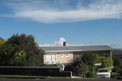 Photo of property in 105 Bradbury Road, Botany Downs, Auckland, 2010