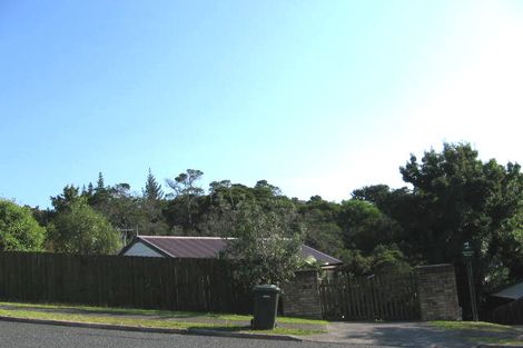 Photo of property in 91 John Downs Drive, Browns Bay, Auckland, 0630