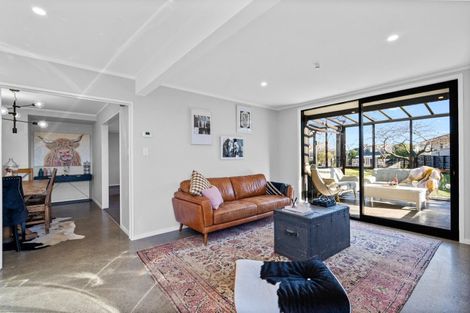 Photo of property in 1 Hamilton Avenue, Winton, 9720