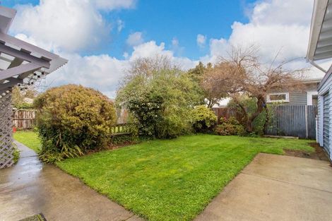 Photo of property in 18 Sandwich Road, Beckenham, Christchurch, 8023