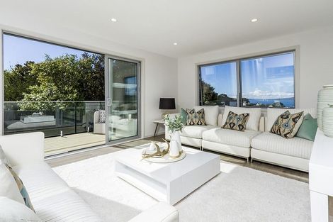 Photo of property in 1/465a Beach Road, Murrays Bay, Auckland, 0630