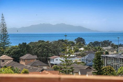 Photo of property in 16 Orewa Heights Crescent, Orewa, 0931