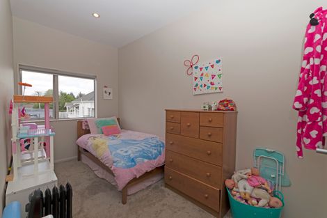 Photo of property in 15/45a Swanson Road, Henderson, Auckland, 0610
