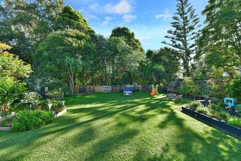 Photo of property in 122 Brightside Road, Stanmore Bay, Whangaparaoa, 0932