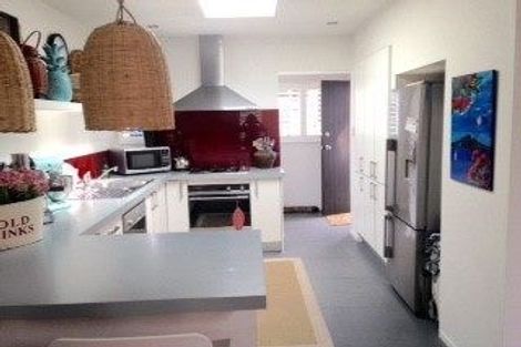 Photo of property in 3/17a Church Street, Devonport, Auckland, 0624