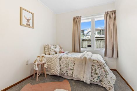 Photo of property in 40 Vodanovich Road, Te Atatu South, Auckland, 0610