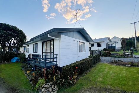 Photo of property in 65a Victoria Street, Coromandel, 3506