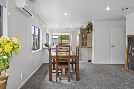 Photo of property in 5 Bronte Place, Leamington, Cambridge, 3432