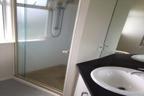 Photo of property in 2/80 Seaview Road, Castor Bay, Auckland, 0620