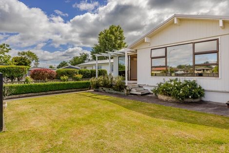 Photo of property in 9 Willow Grove, Waipukurau, 4200