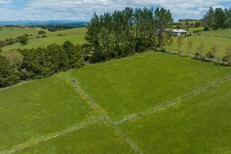 Photo of property in 33 Signal Road, Okaihau, 0475