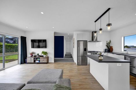 Photo of property in 5a Hinz Lane, Bell Block, New Plymouth, 4312