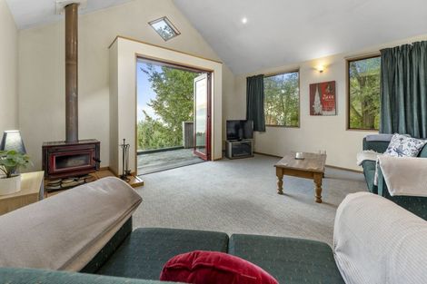 Photo of property in 22a Evergreen Place, Sunshine Bay, Queenstown, 9300